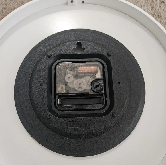 Sewing Theme 10.5" x 10.5" White Blue Pink Battery Round Wall Clock WORKS - Picture 5 of 6